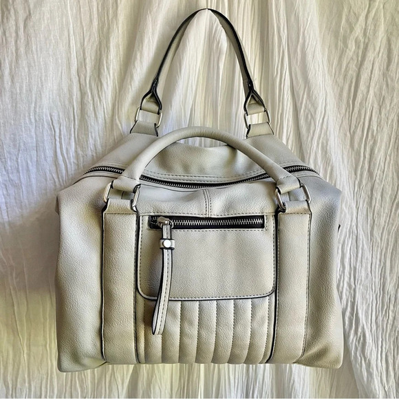 77%OFF❣️Cesca Beige Cream Ribbed Bucket Handbag - Picture 3 of 16